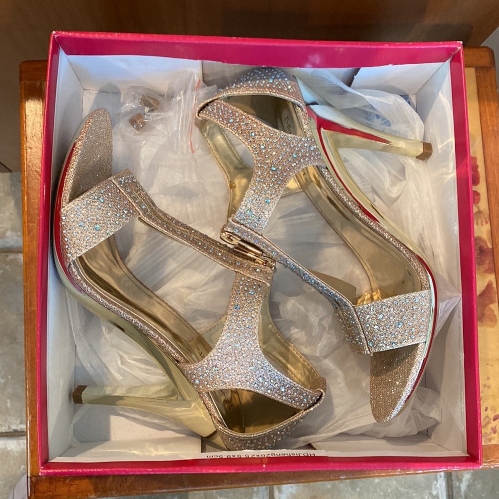 Beautiful heels! - Picture 10 of 13
